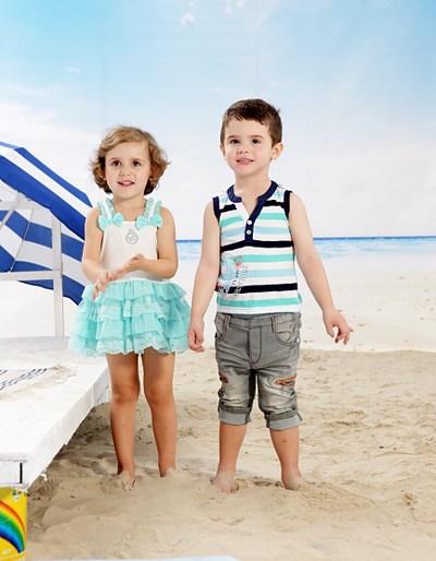 丑丑時(shí)尚童裝淺藍(lán)色