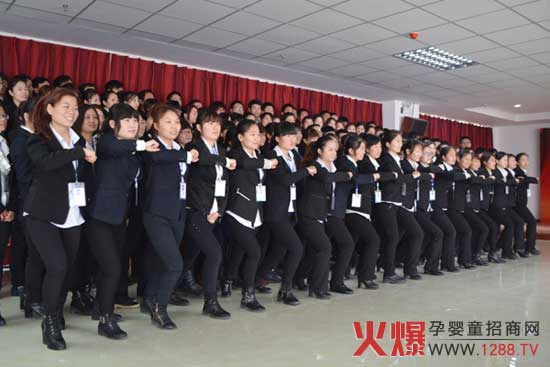 火爆的發(fā)展靠團(tuán)隊(duì)