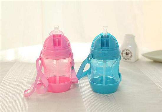 �ۋ댚ĸ����Ʒ һ�ֿ�����ˮ�� ��ͯ���α�yʽ����ˮ��