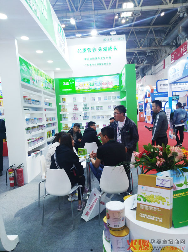 優(yōu)萊美盛裝亮相京正展 大牌風范引熱議實力圈粉 優(yōu)萊美盛裝亮相京正展 大牌風范引熱議實力圈粉