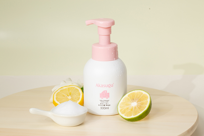 愛舒屋Akasugu嬰幼兒二合一洗發(fā)沐浴露.jpg 愛舒屋Akasugu嬰幼兒二合一洗發(fā)沐浴露.jpg