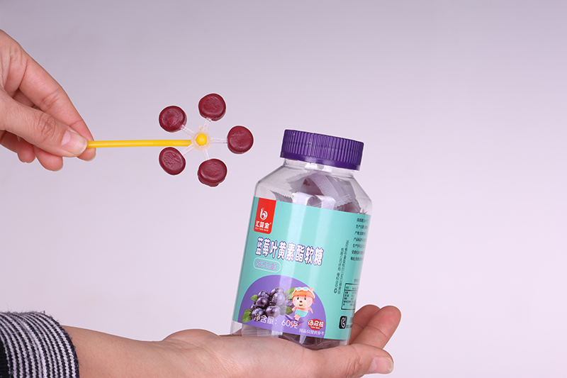 匯嬰寶藍(lán)莓葉黃素軟糖3.jpg