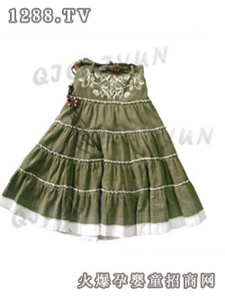 �߲��ƺ�ɫͯȹ