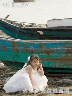 �H�H��ؐͯ��zӰ��߅