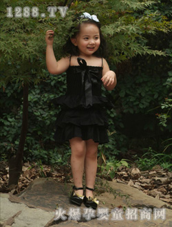 安琪爾樹(shù)下的女孩