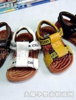 ��ѩ��Сͯ��ƤЬ���O(p��ng)��