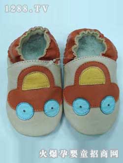 ��߸ͯ����ɫС��܇(ch��)ܛ��Ь