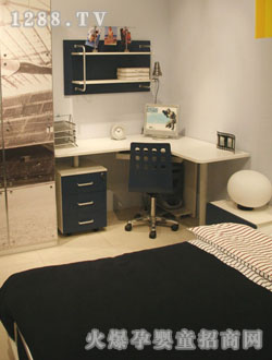 ��ϲ���{ɫ�رP����