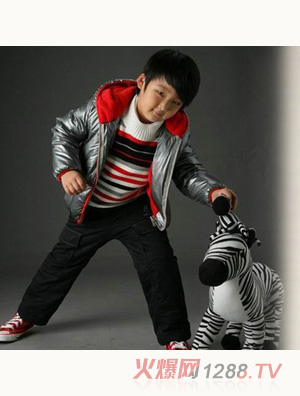 �옷���R�{(di��o)Ƥ��ͯ�b