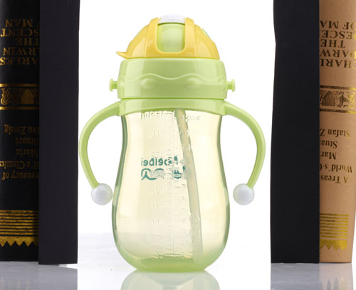 唯昵貝貝吸管水杯綠色